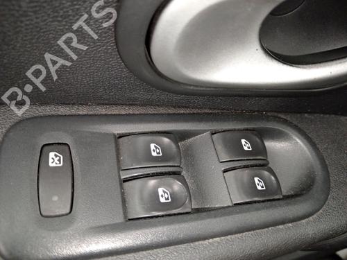 Used Left front window switch RENAULT CLIO III (BR0/1, CR0/1) 1.5 dCi (BR17, CR17) (86 hp) 31337514