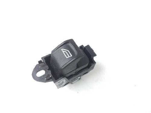 Used Right rear window switch VOLVO XC70 II (136) D5 AWD (185 hp) 7044988