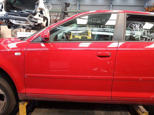 Used Left front door AUDI A3 (8P1) 1.6 FSI (115 hp) 28794524
