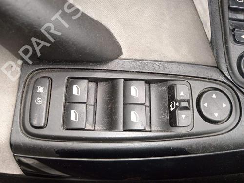 Used Left front window switch Left front window switch 37270035 37270035