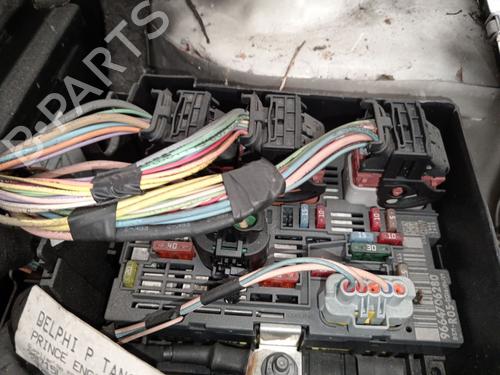 Used Fuse box Fuse box PEUGEOT 308 CC (4B_) 1.6 16V (150 hp) 35900927 35900927