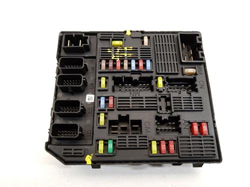 Used Fuse box RENAULT GRAND SCÉNIC III (JZ0/1_) 1.9 dCi (JZ0J, JZ0N, JZ1K, JZ1S) (131 hp) 22760638