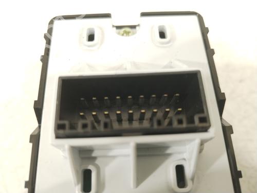 Left front window switch KIA STONIC (YB) 1.2 CVVT | BP31315385I27 