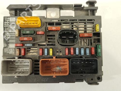 Used Fuse box PEUGEOT 407 (6D_) 2.0 HDi 135 (6DRHRH, 6DRHRE, 6DRHRG, 6DRHRJ) (136 hp) 29008685