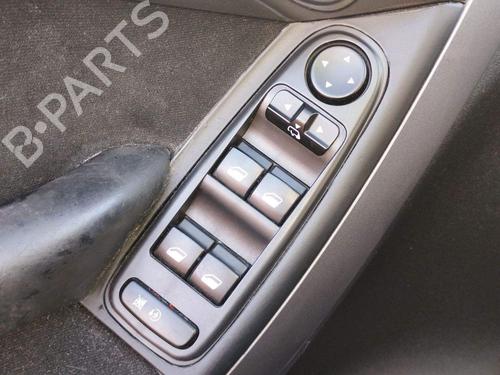 Used Left front window switch Left front window switch 35946612 35946612