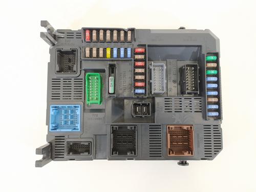 Fuse box PEUGEOT 208 I (CA_, CC_)  | BP9447613E1 