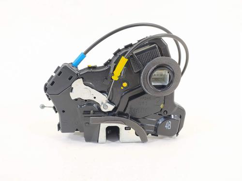 front-right-lock-toyota-auris-_e18_-2012-2013-2014-2015-2016-2017-2018-7084905 main image