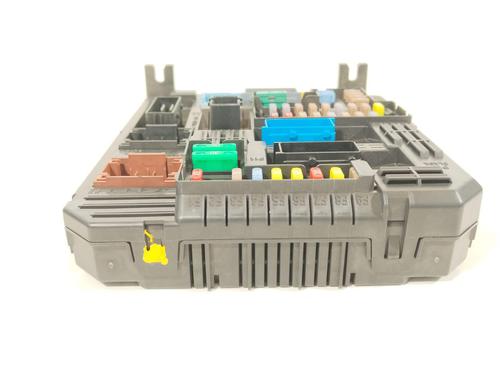 Fuse box CITROËN C4 Picasso II 1.6 BlueHDi 120 | BP30104711E1 - Image 3