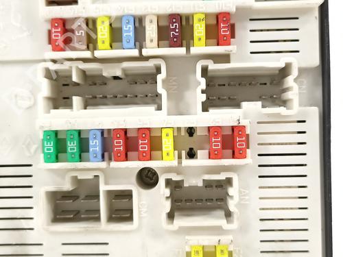 Fuse box RENAULT MEGANE III Hatchback (BZ0/1_, B3_)  | BP15895745E1 