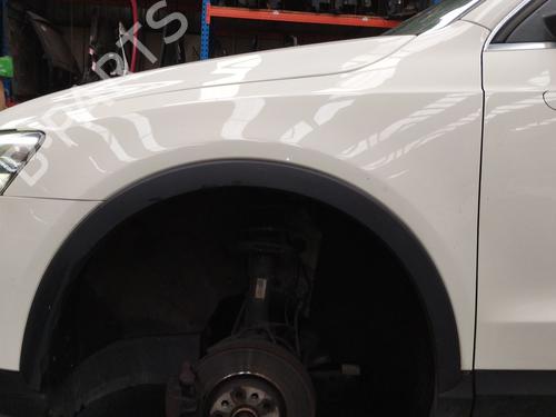 Voorscherm links Voorscherm links AUDI Q3 (8UB, 8UG) 2.0 TDI (177 hp) 37463840 37463840