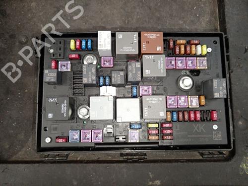 Used Fuse box Fuse box OPEL ZAFIRA TOURER C (P12) 1.6 CDTI (75) (136 hp) 34471956 34471956