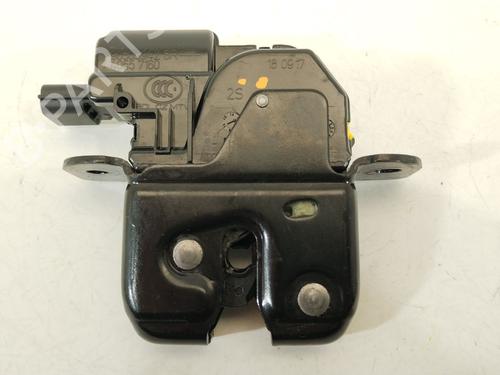 tailgate-lock-smart-forfour-hatchback-453-2014-32745303 main image