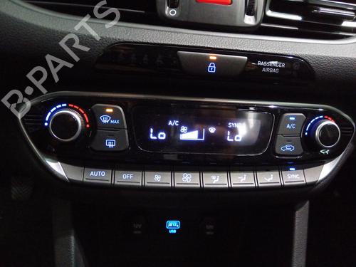 climate-control-hyundai-i30-pde-pd-pden-2016-38538685 main image
