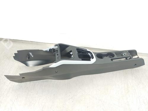 Used Middle console Middle console 16343796 16343796