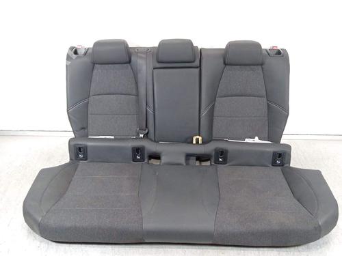 rear-seat-toyota-corolla-estate-_e21_-2019-18844428 main image
