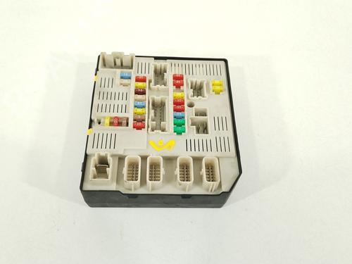 Used Fuse box Fuse box 37173140 37173140