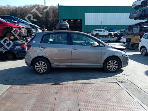 Brugte VW GOLF PLUS V (5M1, 521) 1.6 TDI (105 hp) 4441274