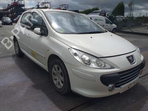 Fuse box PEUGEOT 307 (3A/C) 1.6 HDi | BP10553979E1 