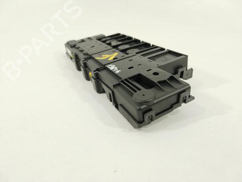 Fuse box LAND ROVER RANGE ROVER SPORT II (L494) 3.0 TDV6 4x4 | BP26552940E1
