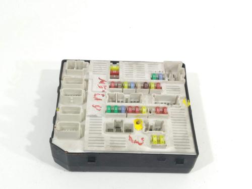 Used Fuse box Fuse box 22177892 22177892
