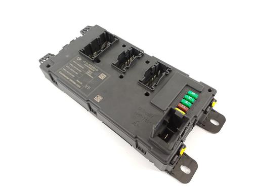 Used Fuse box BMW 1 (F21) 116 i (136 hp) 24337876