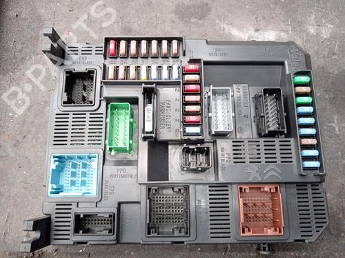Used Fuse box Fuse box PEUGEOT 308 II (LB_, LP_, LW_, LH_, L3_) 1.2 THP 110 (110 hp) 27892530 27892530