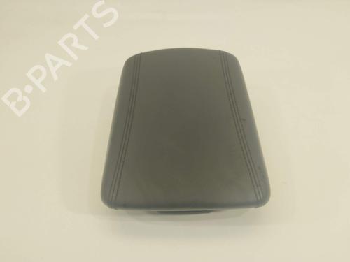 Used Armrest / Center console Armrest / Center console 15061516 15061516