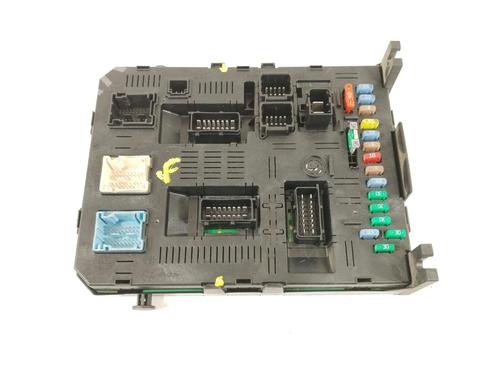 Used Fuse box Fuse box 30279620 30279620