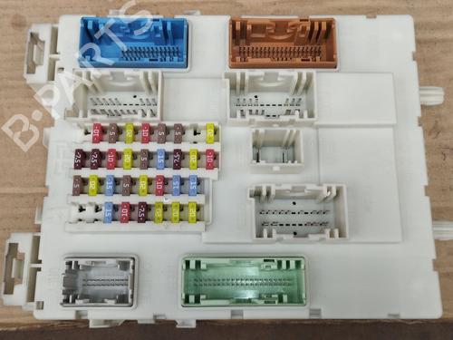 Used Fuse box Fuse box FORD C-MAX II (DXA/CB7, DXA/CEU) 1.6 TDCi (115 hp) 35900935 35900935