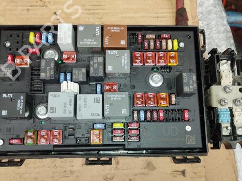 fuse-box-opel-zafira-tourer-c-p12-2011-36532733 main image