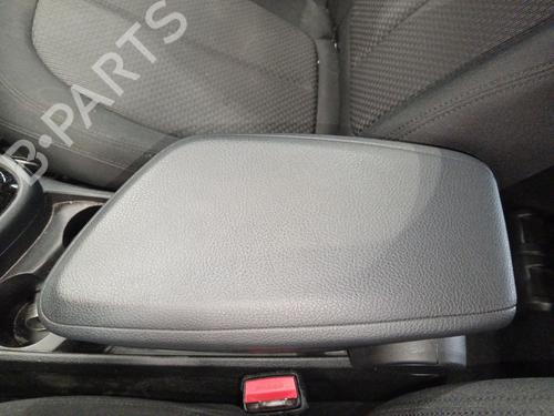 Used Armrest / Center console Armrest / Center console 37631859 37631859