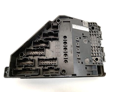 Used Fuse box LAND ROVER FREELANDER I (L314) 2.0 Td4 4x4 (112 hp) 22761572
