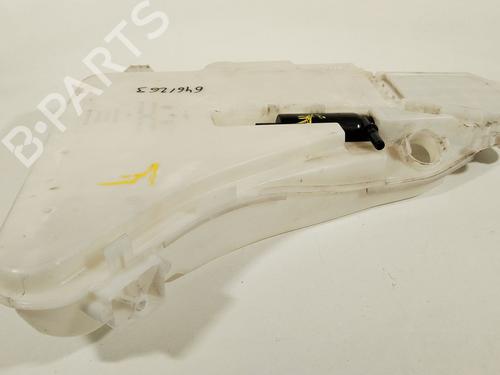 Used Windscreen washer tank BMW 5 Touring (F11) 525 d xDrive (218 hp) 28124253
