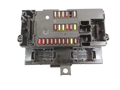 Used Fuse box Fuse box 22975916 22975916