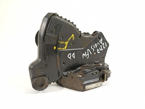 Used Front right lock TOYOTA AURIS (_E15_) [2006-2012]  17734022