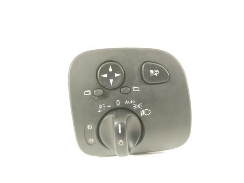 Used Headlight switch MERCEDES-BENZ C-CLASS (W203) C 180 Kompressor (203.046) (143 hp) 31291382