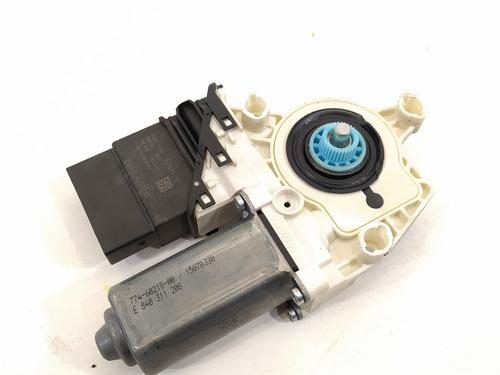 Rudehejsemotor bagstkærm højre SEAT LEON (1P1)  | BP12253723E22 