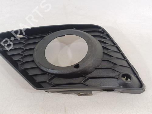 Used Grille SEAT ARONA (KJ7, KJP) 1.0 TSI (110 hp) 26182545