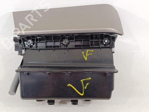 Used Glove box Glove box 26145352 26145352