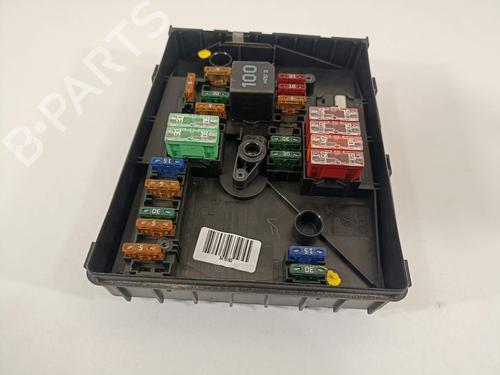 Used Fuse box Fuse box 13358639 13358639
