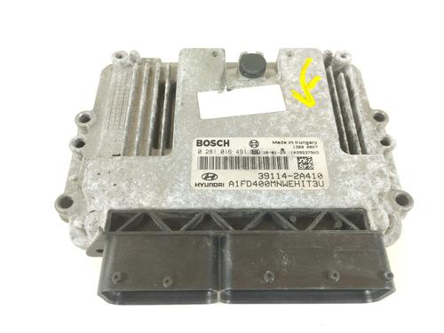 Used Engine control unit (ECU) Engine control unit (ECU) 5858557 5858557