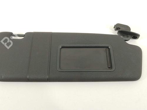 Used Right sun visor Right sun visor 19097716 19097716
