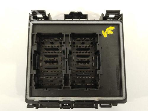 Used Fuse box Fuse box 27396750 27396750
