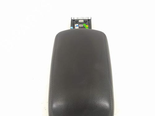 Used Armrest / Center console Armrest / Center console 11931317 11931317