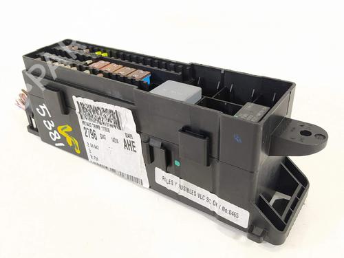Used Fuse box Fuse box 9756800 9756800