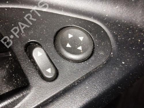 mirror-switch-fiat-tipo-hatchback-356_-357_-2016-37603661 main image
