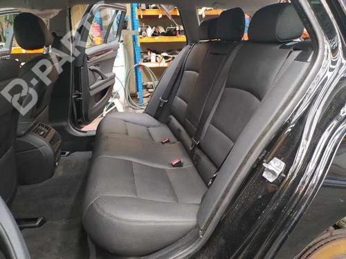 rear-seat-bmw-5-touring-f11-530-d-xdrive-2009-2010-2011-2012-2013-2014-2015-2016-2017-8055403 main image