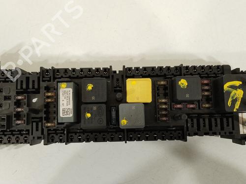Used Fuse box Fuse box MERCEDES-BENZ GLA-CLASS (X156) GLA 200 CDI / d (156.908) (136 hp) 33240195 33240195