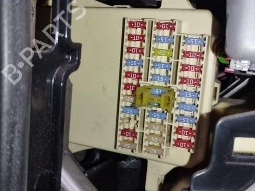 Used Fuse box Fuse box 35900930 35900930