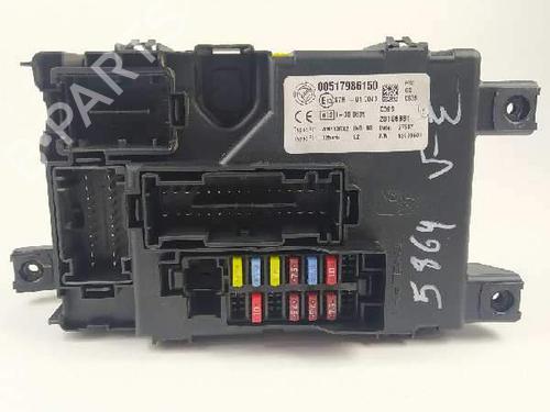 Used Fuse box Fuse box 7193192 7193192